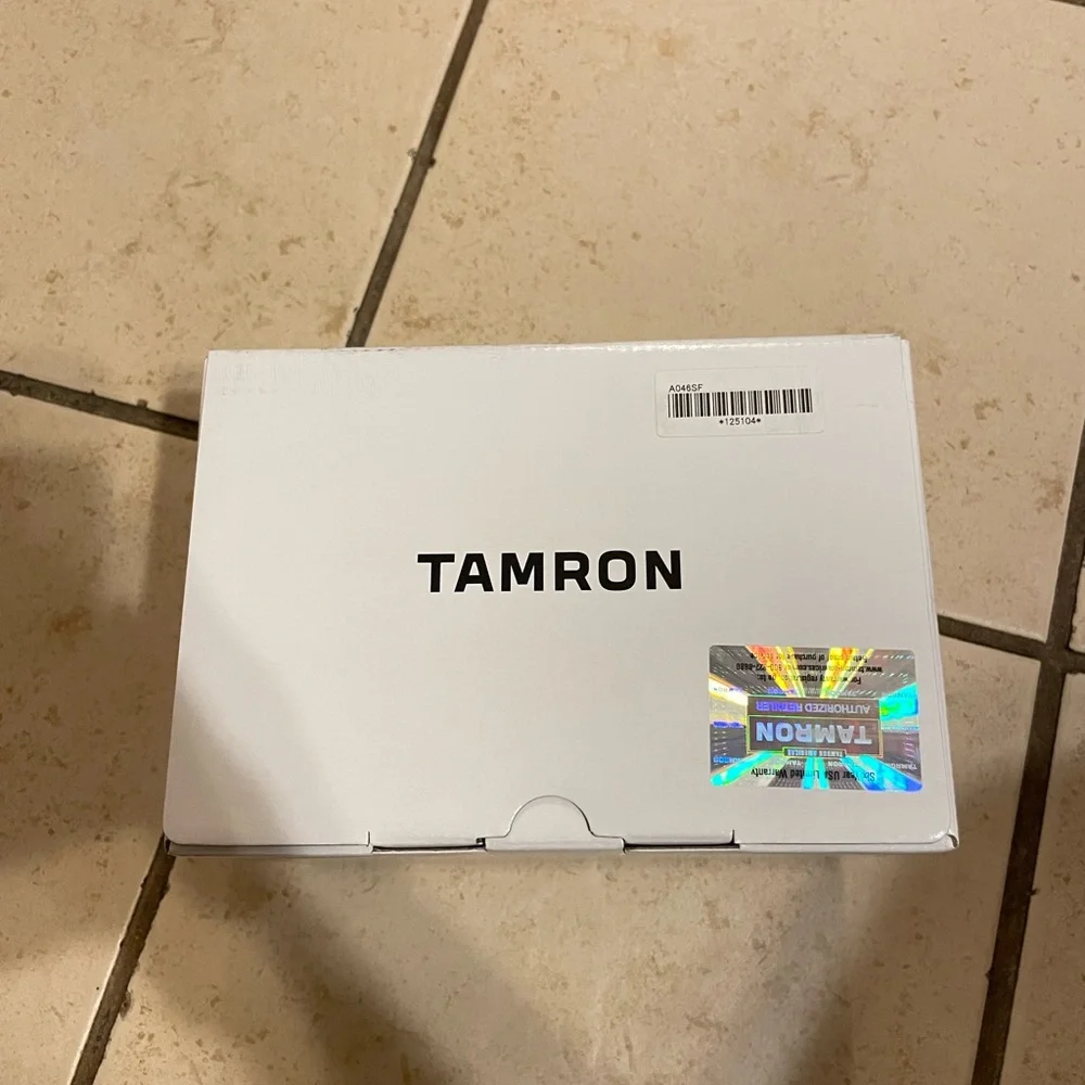 Tamron - 17-28mm f/2.8 DI III